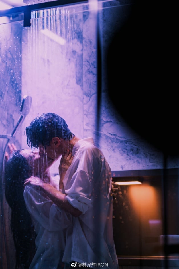 3分钟短国产剧《裂痕》8大剧情演员介绍！浴室吻超欲，上演“真假替身＋久别重逢”-7