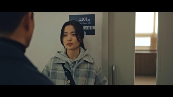 人比鬼更可怕！《惡鬼》10大驚悚殘酷台詞：“讓我墜入黑暗的那張臉，是我自己。”-5