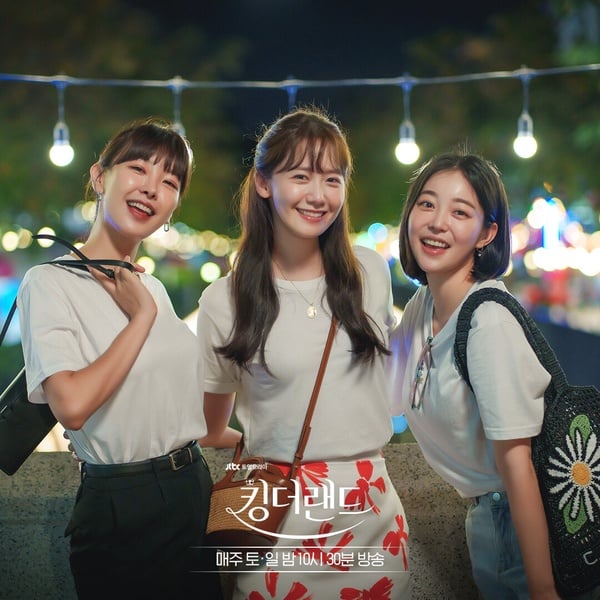 《欢迎来到王之国》7位配角戏外秘密！平和拍过航空广告，卢科长竟是隐藏好歌喉-4