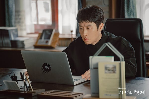 近期开播韩剧评价！《D.P逃兵追缉令2》《驱魔面馆2》精彩好看，这部收视低但口碑爆棚-11