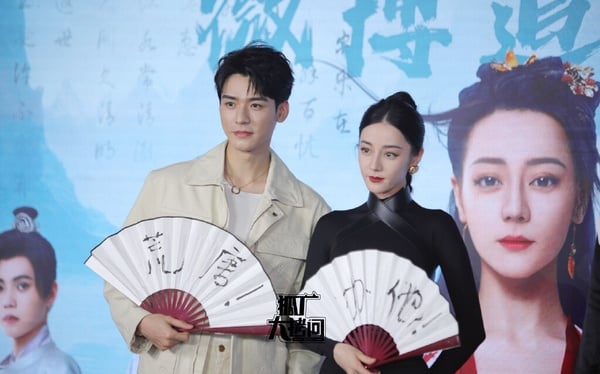 2023十对国产剧CP身高差！龚俊轻松环住热巴，任敏抱肖战要踮脚，王楚然靠杨洋靠得好辛苦-30