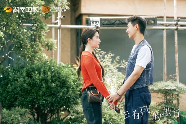 2023十对国产剧CP身高差！龚俊轻松环住热巴，任敏抱肖战要踮脚，王楚然靠杨洋靠得好辛苦-14