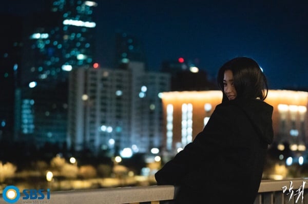 Yahoo七月戏剧口碑榜TOP10！《偷偷藏不住》第三输《欢迎来到王之国》，但都不是冠军！-10
