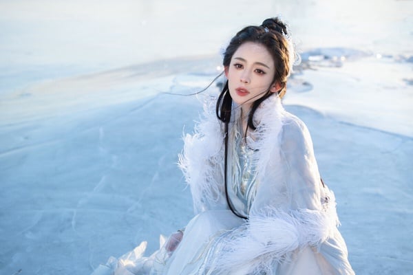 网评“最适合演古装仙侠剧”国产剧90花TOP10！白鹿没前十，迪丽热巴第四，李一桐冲第二-14