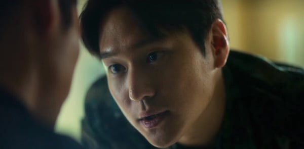 网议《D.P逃兵追缉令2》演技惊艳演员！孙锡久张力强，池珍熙坏透了，逃兵们也都是戏精-17