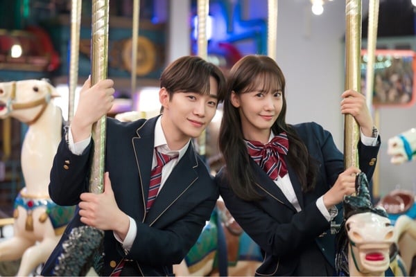近三年登顶Netflix全球第一韩剧竟只有12部！《欢迎来到王之国》霸榜3周，这部高达9周-3