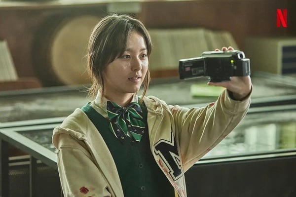 近三年登顶Netflix全球第一韩剧竟只有12部！《欢迎来到王之国》霸榜3周，这部高达9周-14