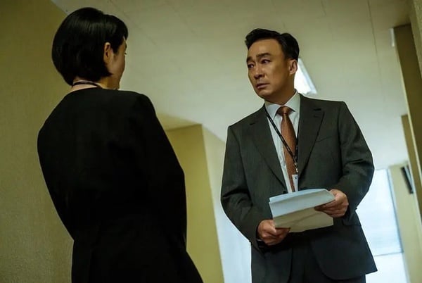 近三年登顶Netflix全球第一韩剧竟只有12部！《欢迎来到王之国》霸榜3周，这部高达9周-30
