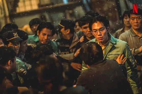 近三年登顶Netflix全球第一韩剧竟只有12部！《欢迎来到王之国》霸榜3周，这部高达9周-37