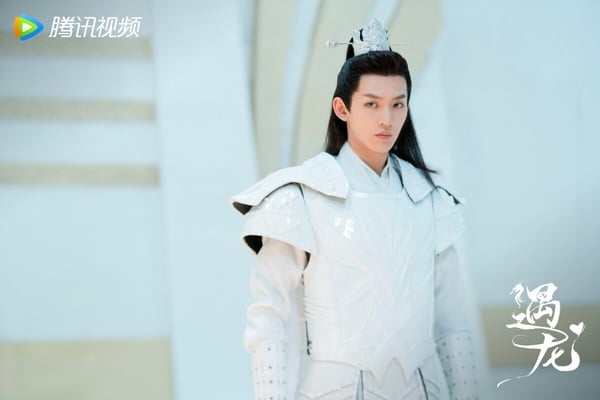 《长相思》“涂山璟”邓为8件事！网帅出身、当过王鹤棣&罗云熙的男二，183cm腿无敌长-12
