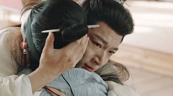 2023古装剧9位美男落泪！邓为《长相思》被吐槽，肖战《玉骨遥》哭得美，他却有点好笑-14