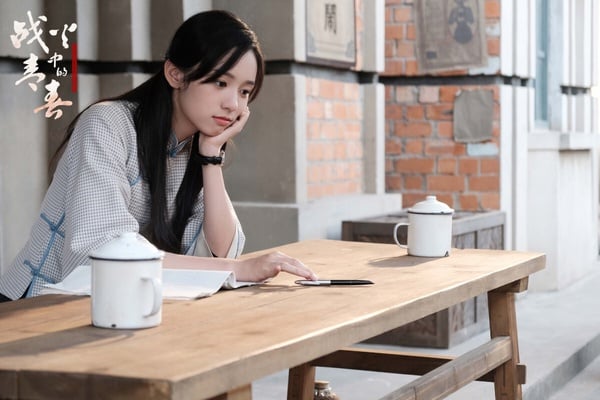 10部“人气明星主演却播得超差”国产剧！杨颖这部网播量仅《长相思》零头，被笑史上最扑-20