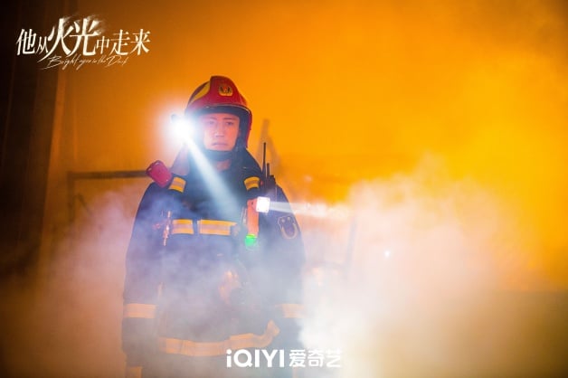 国产剧《他从火光中走来》1-40全集百度云网盘【高清1080P大结局】迅雷资源下载-2