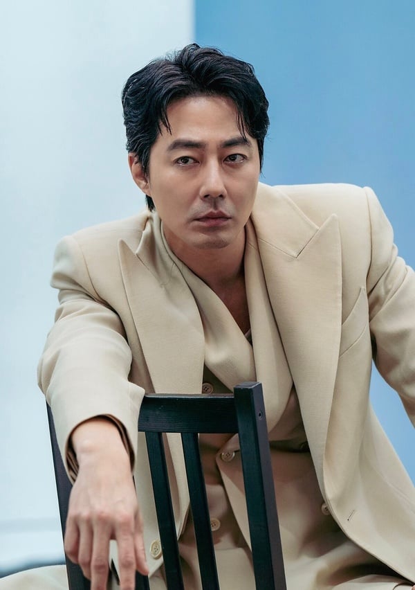 9位韩剧演员走红前“超意外的职业”！赵寅成曾是跆拳道选手，他竟是身价破亿代表理事-2