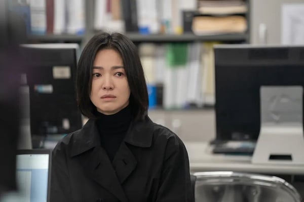 日票选“Netflix最好看韩剧”TOP10！《黑暗荣耀》仅第8，《爱的迫降》第2，冠军好意外-9