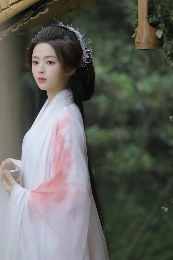 2023古装剧9位“古装获高度好评”95花！《云之羽》虞书欣被艳压？周也真美翻，她最可惜-11