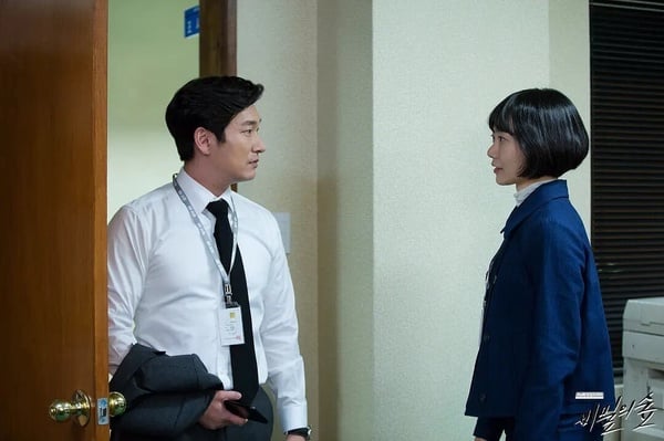 网评8部“人生必看韩剧”！《信号》经典难超越，赵寅成不仅《超异能族》这部也很神-30