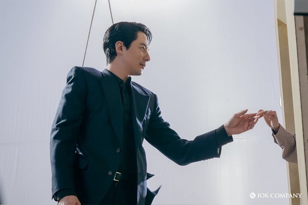 《超异能族》剧情7个幕后彩蛋！“果园戏”赵寅成有故意变落魄，洙源这时最讨厌斗植-9