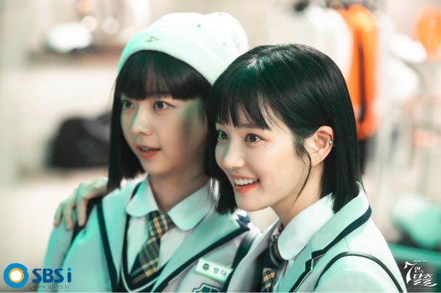 韩剧《七人的逃脱》10大毁三观“狗血剧情”！学校产子嫁祸好友？亲妈为钱掐死女儿？-13