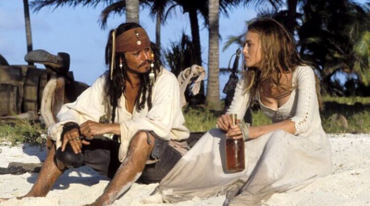 《加勒比海盗》20周年：一个游乐设施，如何成为史上最卖座的海盗电影，还让这个类型起死回生？