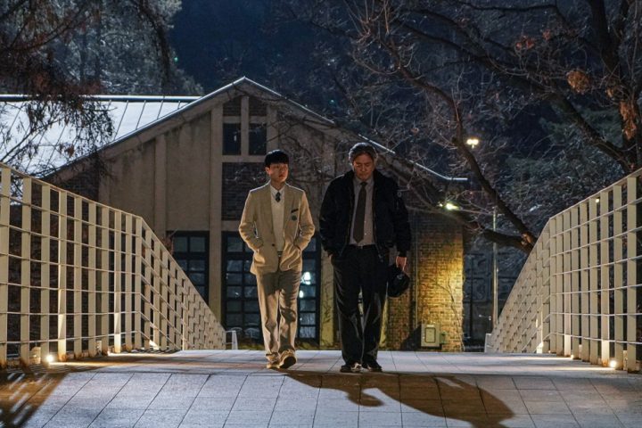 《奇怪国家的数学家》上映首日逼退《蝙蝠侠》登韩国票房冠军！观众满意度高达97%！
