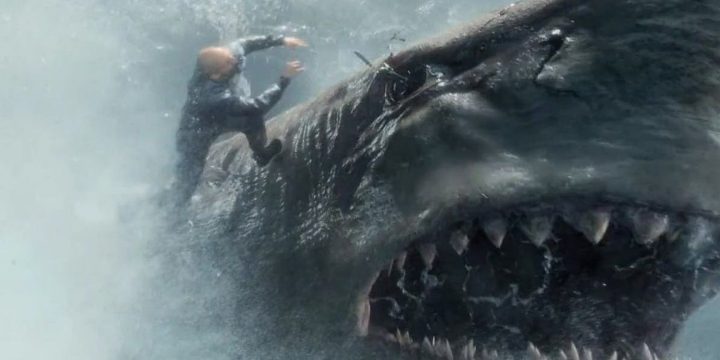 杰森·斯坦森主演的《巨齿鲨2：深渊》在Netflix上取得3.95亿美元票房成功，进入十大热门排行。-1