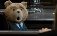 《泰迪熊2》中艾曼达·塞弗里德唱的歌曲是什么？（是翻唱吗？）缩略图