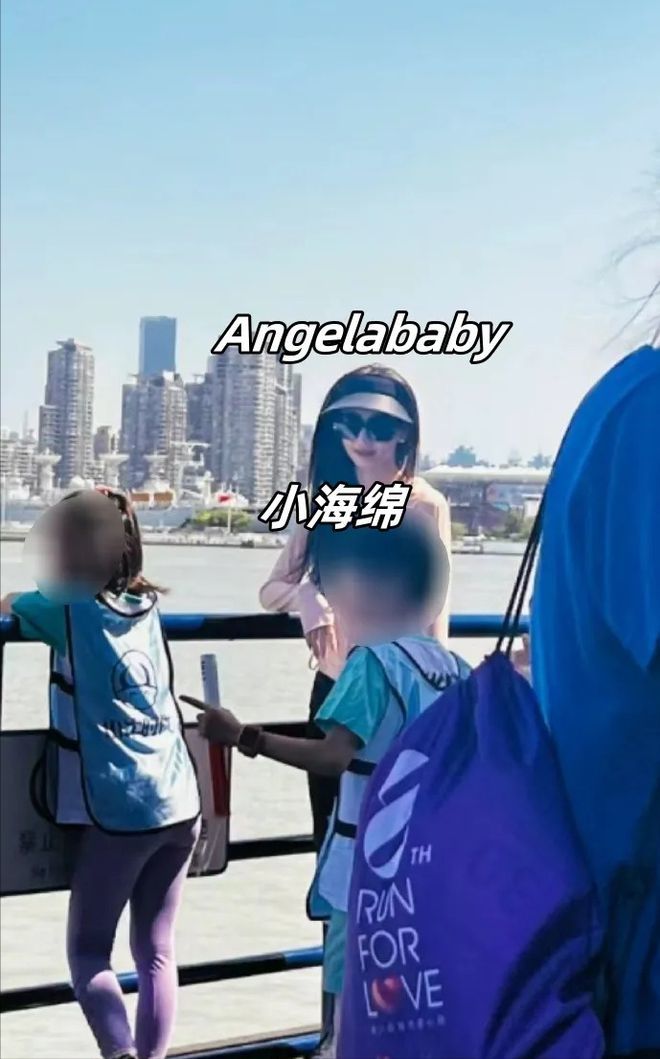 偶遇Angelababy和小海绵亲子游，满脸宠溺看儿子