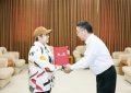 韩红变身特聘教授，胡海泉当上院长，这些《歌手》明星都在大学里教书呢！缩略图