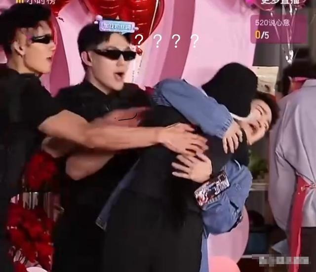 张大大被粉丝亲了，保镖们忙得不亦乐乎！