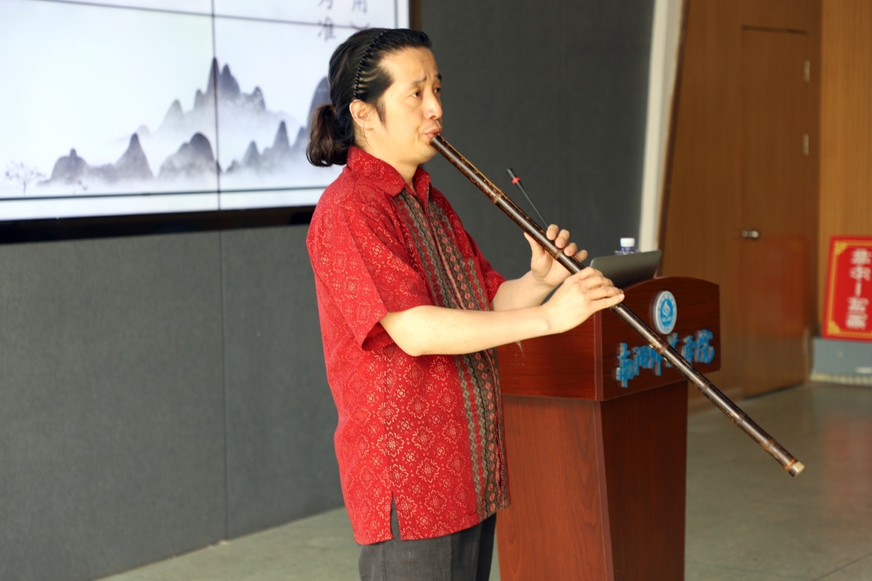 洞箫才子回南阳师院，聊聊音乐、读书和创业那些事