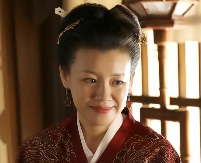 墨雨云间：吴谨言稍微差点，就镇不住这些美得不像话的女配角