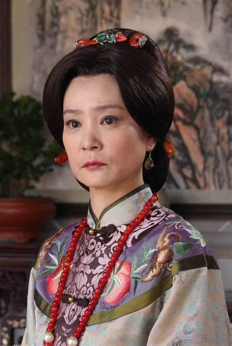 63岁刘雪华近照曝光：白发苍苍，瘦弱引人怜，单身独居生活不易