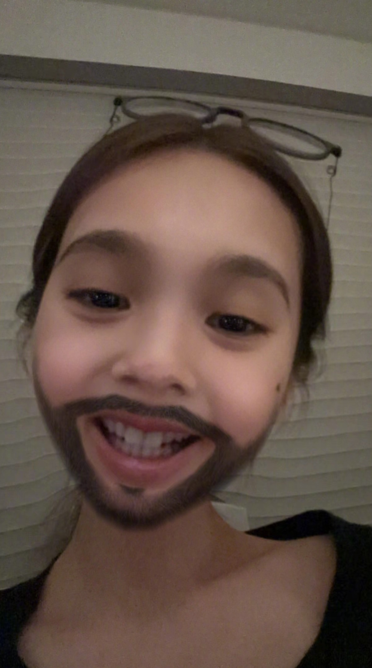 李荣浩晒杨丞琳搞笑照，十年如一日庆生不间断！
