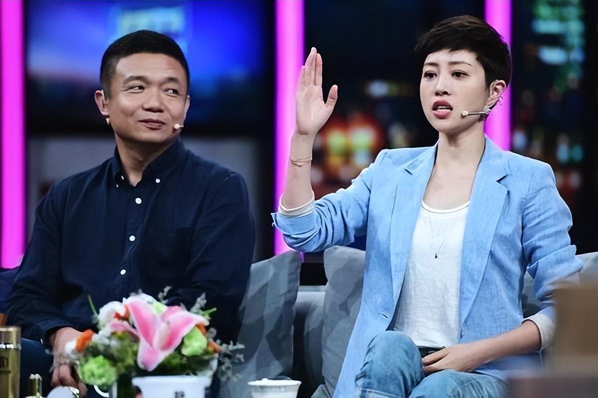 《她因《父母爱情》走红，嫁给老师，如今成北影大拿，人生赢家无疑！》