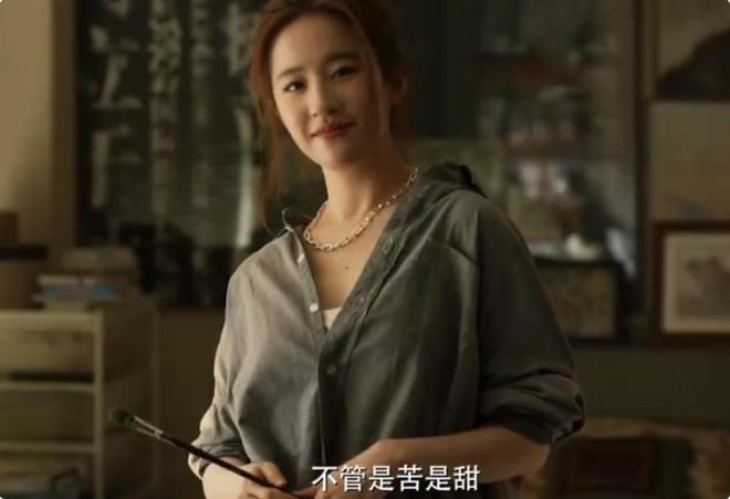 刘亦菲这次的“亮晶晶”大象腿，直接打脸了娱乐圈的奇怪审美！