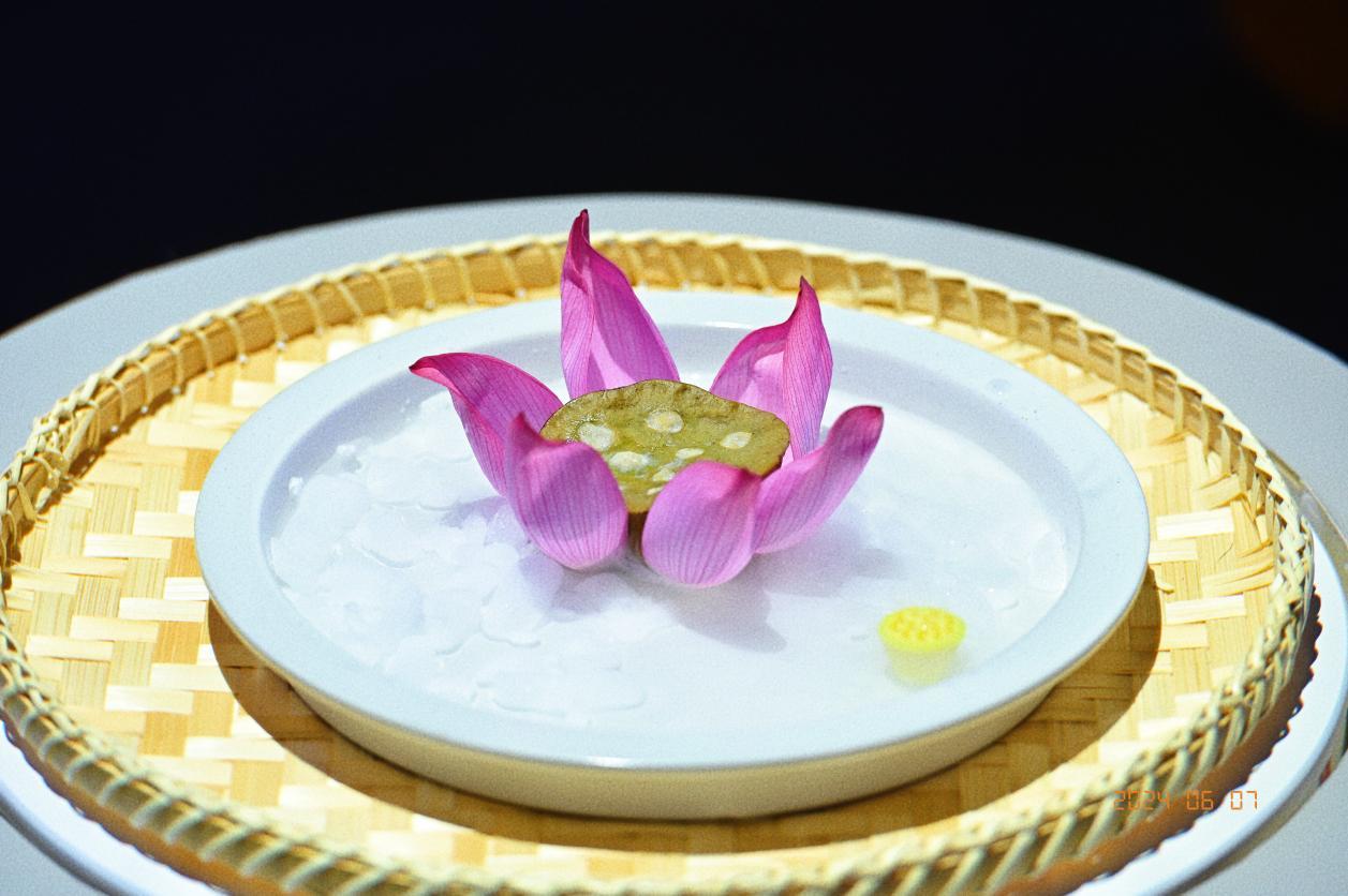 穿梭古今，尝遍千年美味，领略中华文化精粹！《时空美食之旅》今日启程！