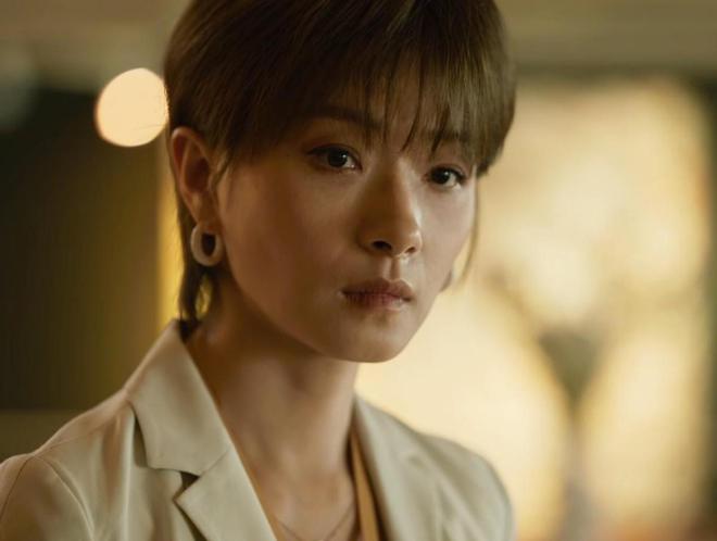 刘亦菲的“肉腿”和朱珠的“短粗手”，缓解了多少女生对身材的担忧？