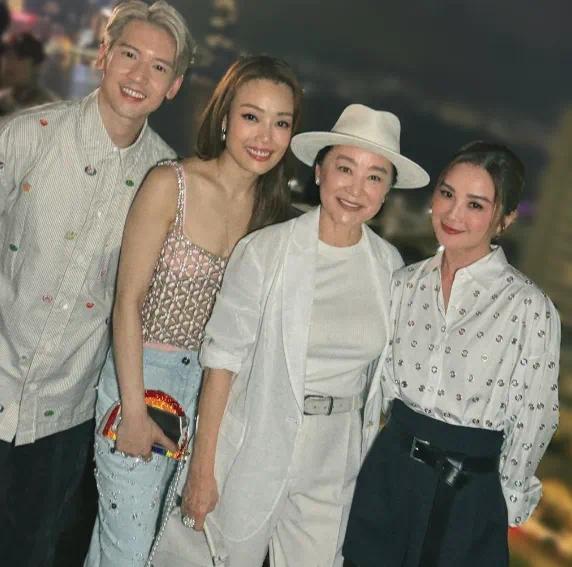 69岁的林青霞意外现身，网友：太接地气了！