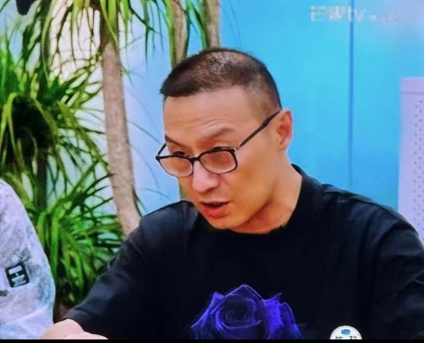 汪峰53岁秃了吗？粉丝有话要说，你信不信？