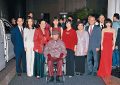 奚梦瑶轻松聚会，何超莲好身材，71岁三太陈婉珍风采依旧缩略图