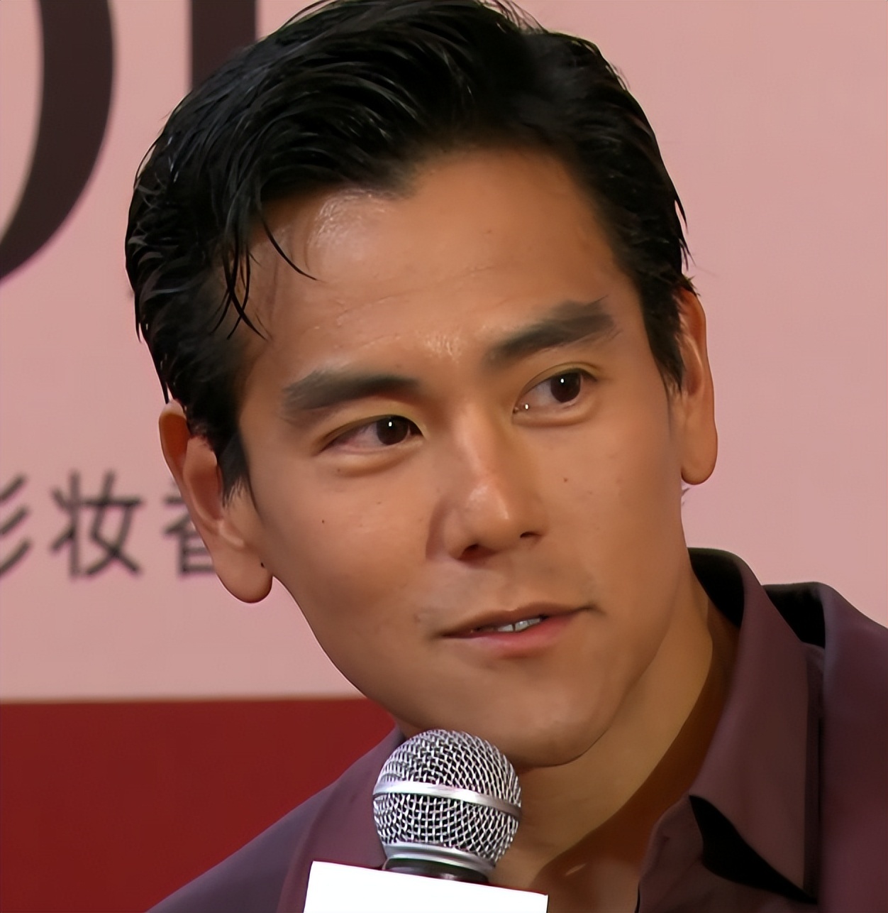娜扎丰满亮相，辛芷蕾略显土气，上影节红毯女星风采大比拼