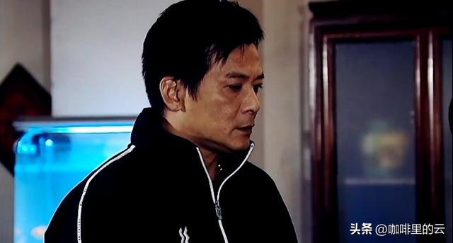他们就像现代版的郭靖和杨康，一个正义一个邪恶，只不过角色对调了。