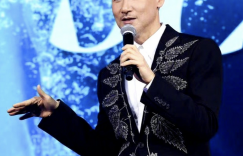 张学友哥哥赌博欠债，妈妈跪地求情，张学友可能要断绝关系缩略图