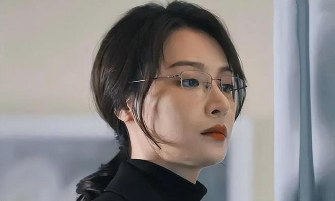 当“整容脸”混进央视反腐剧，遇上天然脸演员，简直是高维碾压！