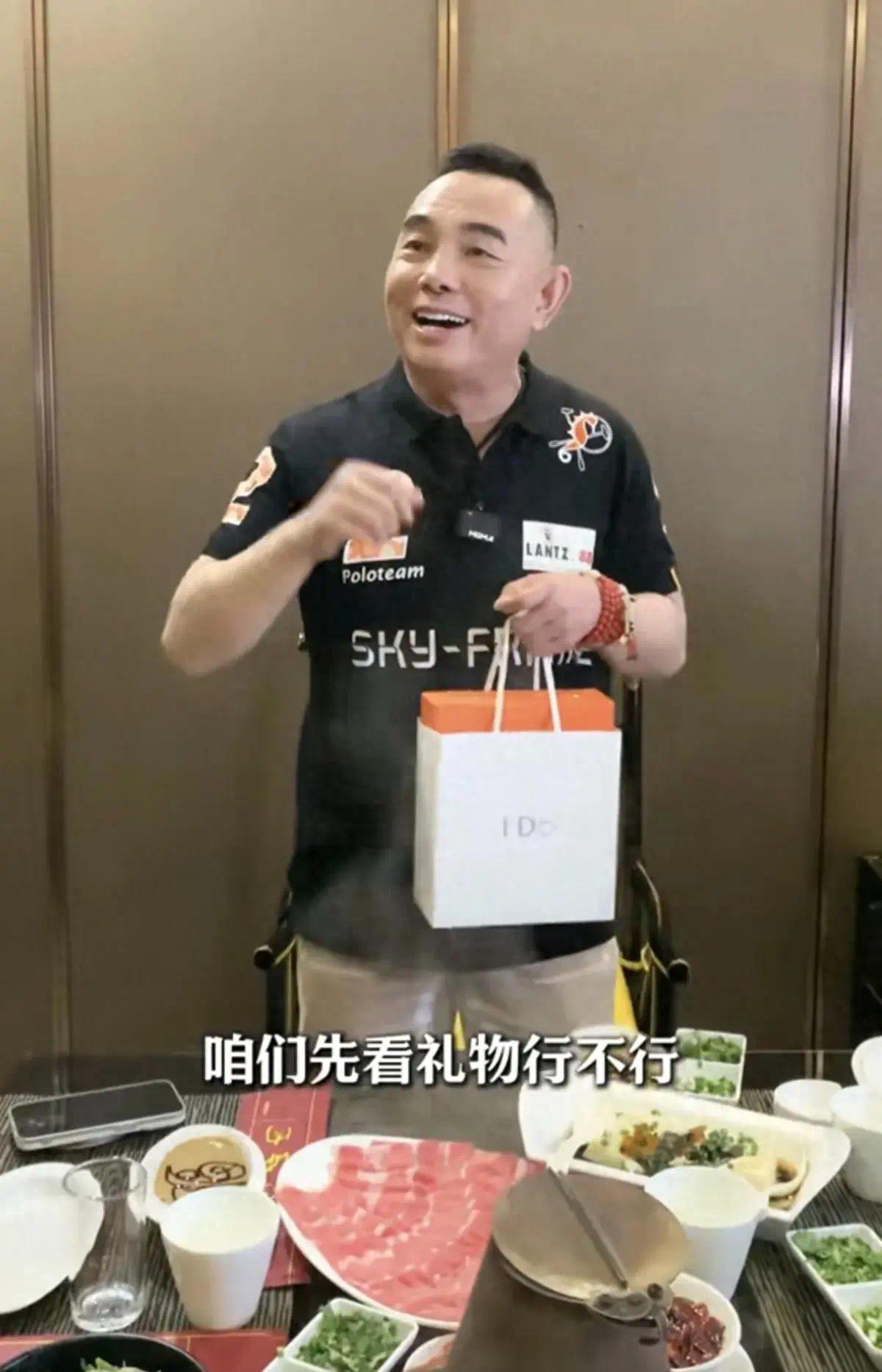 李湘前夫李厚霖和李亚鹏直播夜聊，终于打开话匣子