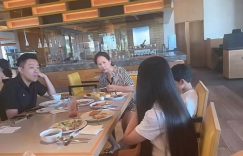 张兰和孙子的海外游，小玥儿长得飞快，头发越来越浓密，越来越像她妈妈了！缩略图