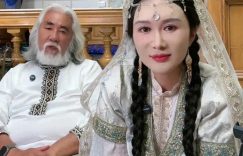 张导携杜星霖骑骆驼秀恩爱，肚子渐大，脸晒得黝黑黝黑缩略图