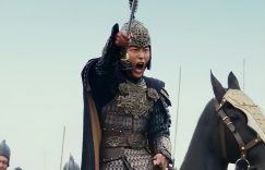 成龙大哥的电影亏大了！3.6亿的大制作，票房才1000万，王传君一拳打懵了！缩略图