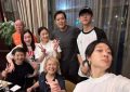 素颜的徐帆瘦得让人心疼，宋春丽银发超抢眼，李小冉白到发光，明星私下的合照大曝光！缩略图